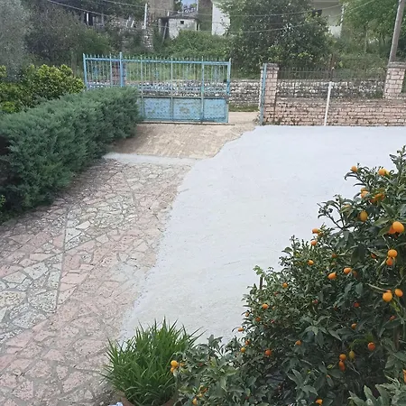 Apartament Mihalis Vrion